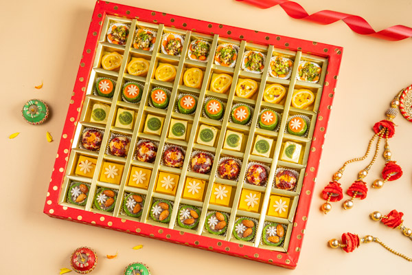 56 pcs Royal Sweet Box